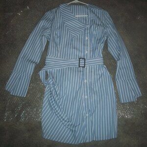 womens dress.Springtime.pin striped.shirtdress.New without tags.Size large